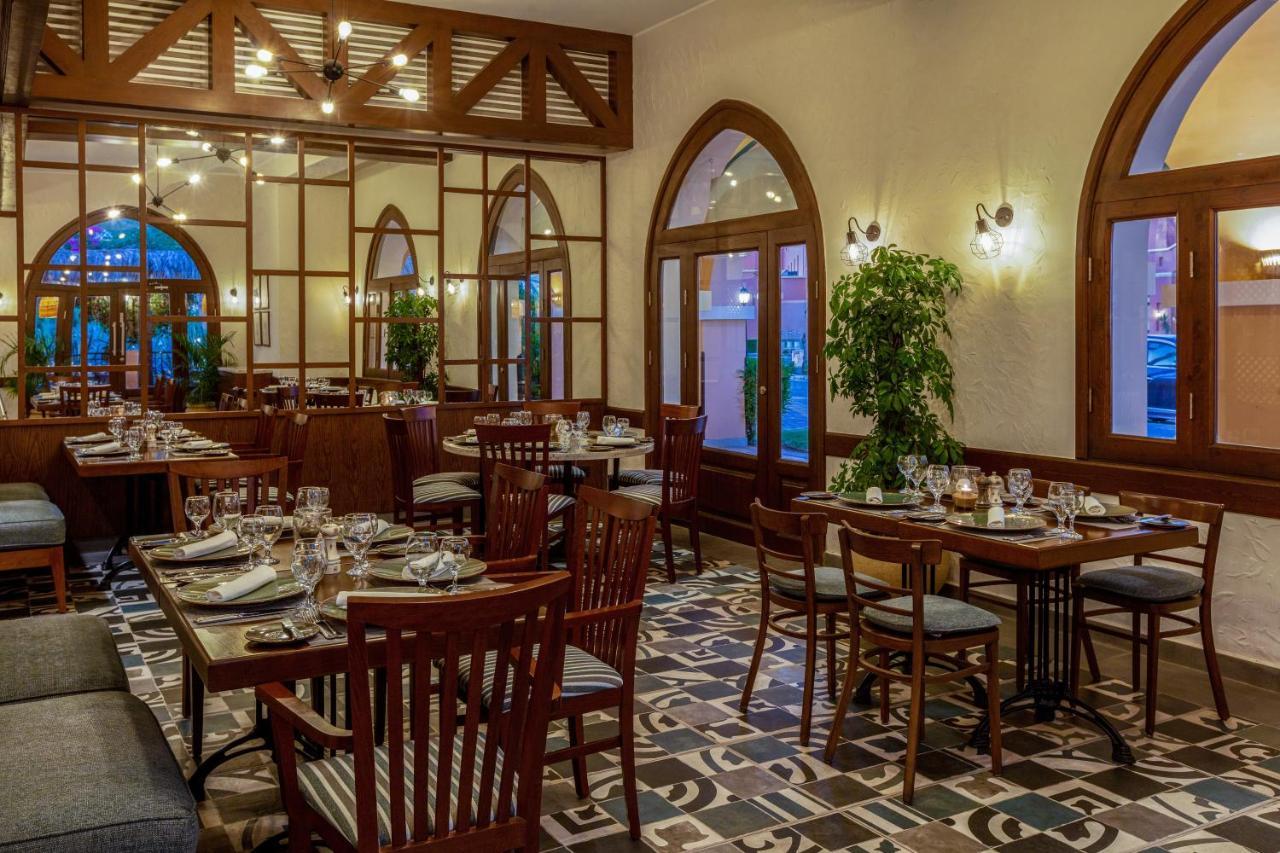 Jaz Makadi Star&Spa Hurghada Bagian luar foto